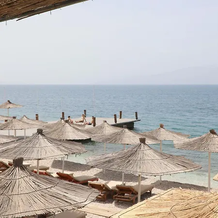 House On The Sea ساراندا